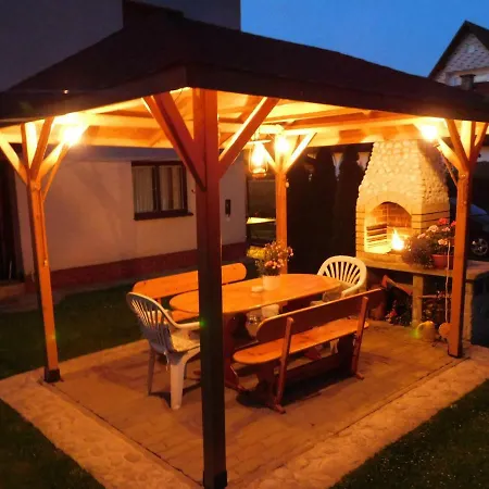 Pod Dubom Apartman *