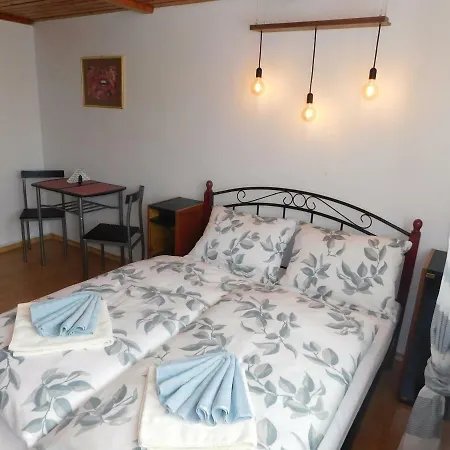 Pod Dubom Lipótszentmiklós